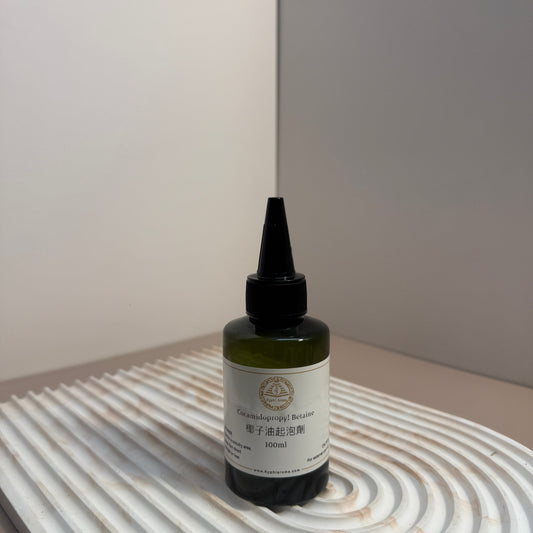 Coconut oil foaming agent