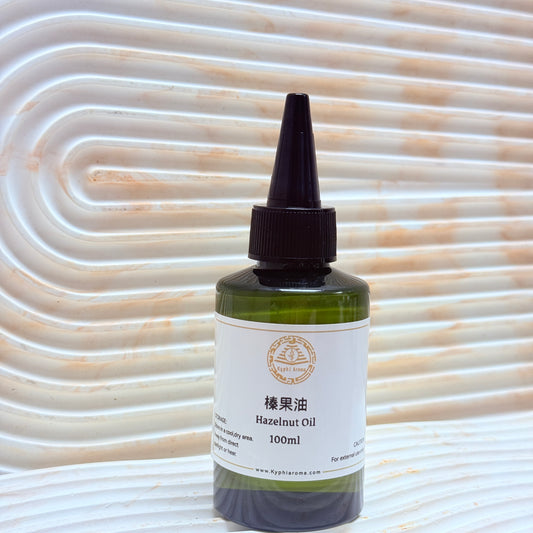 Refined hazelnut oil