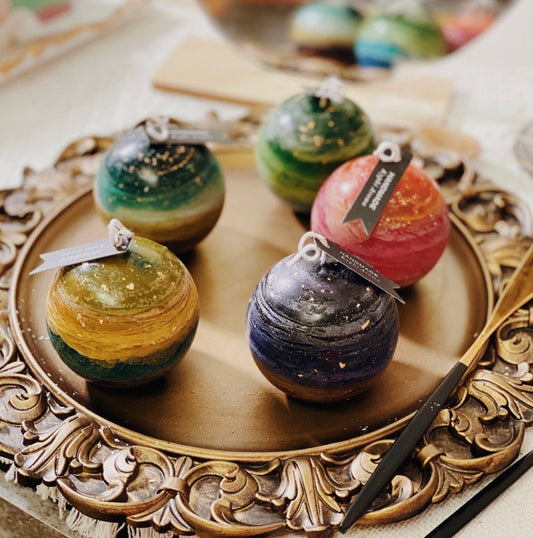 Gradient Planet Candle