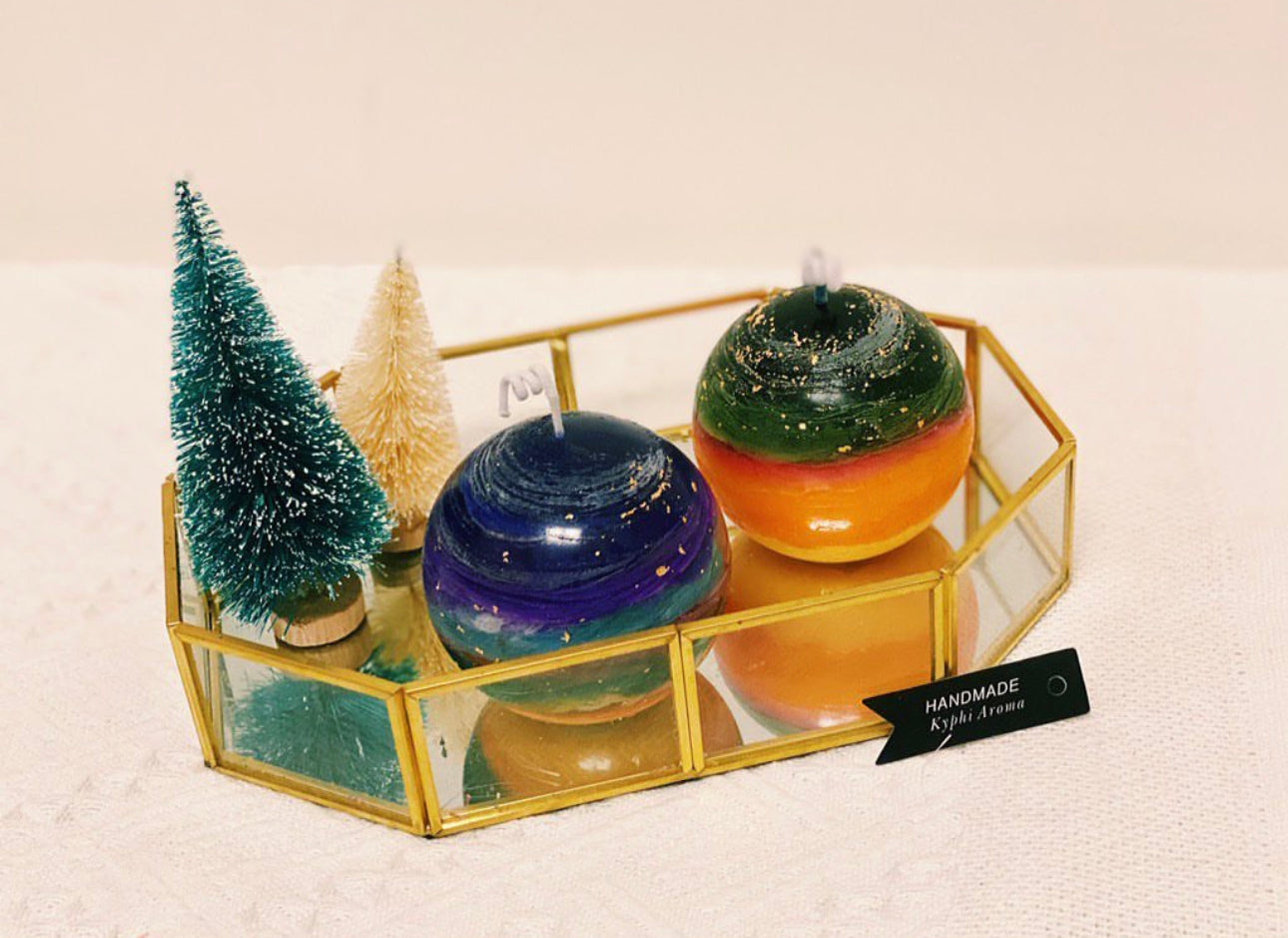 Gradient Planet Candle