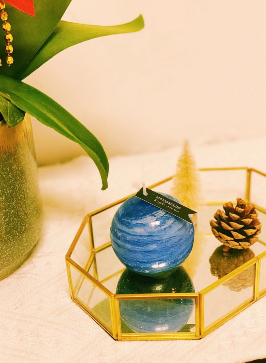 Gradient Planet Candle