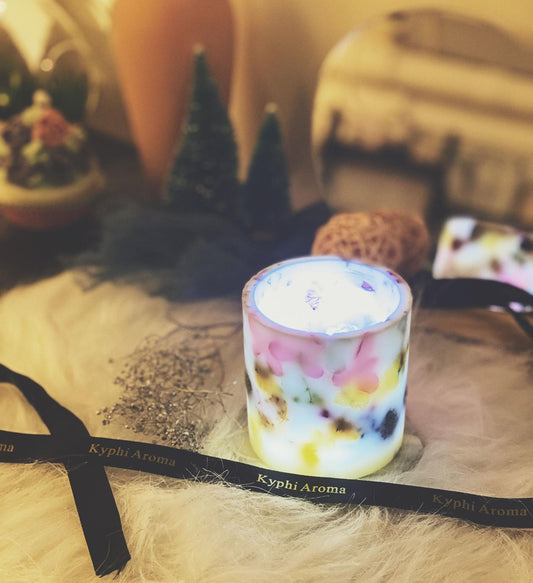 Dried flower candlestick